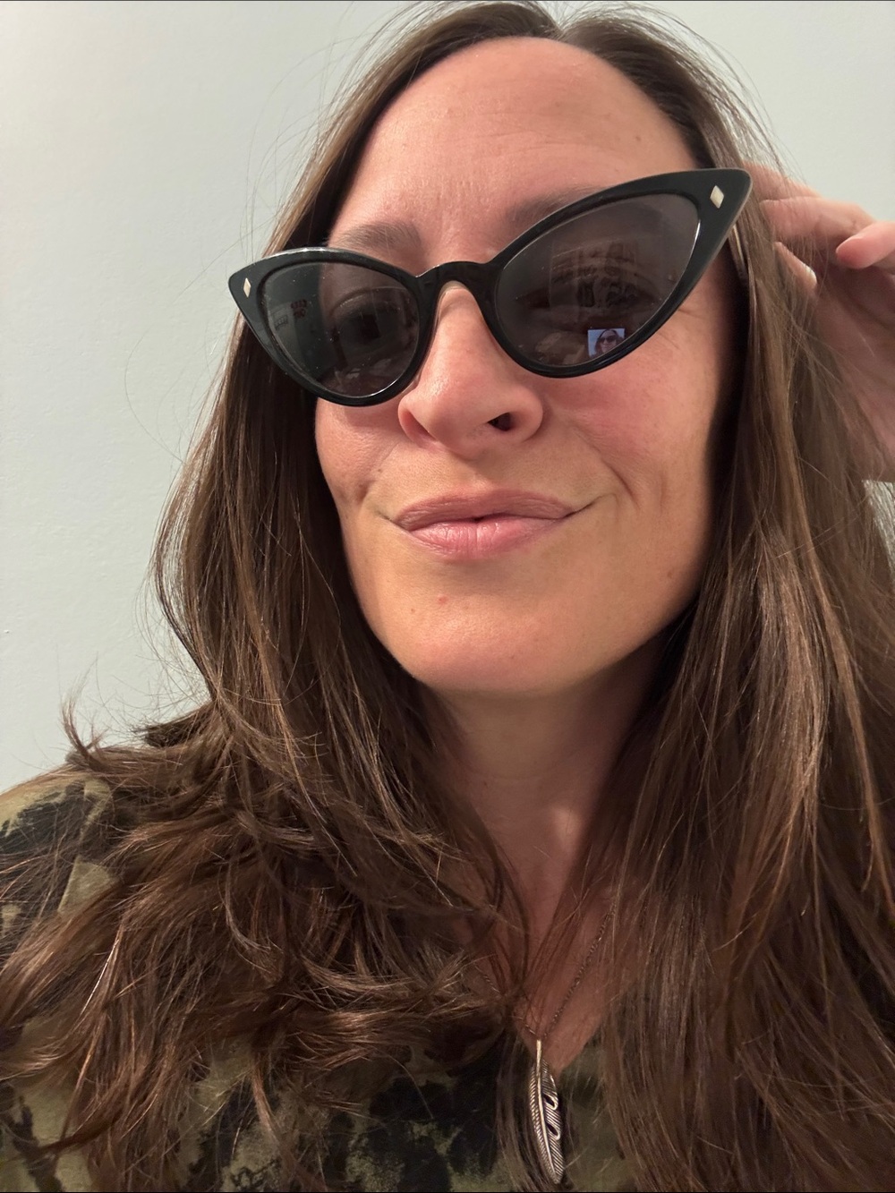 Polaroid Black Cat-Eye Sunglasses with Ivory Temples